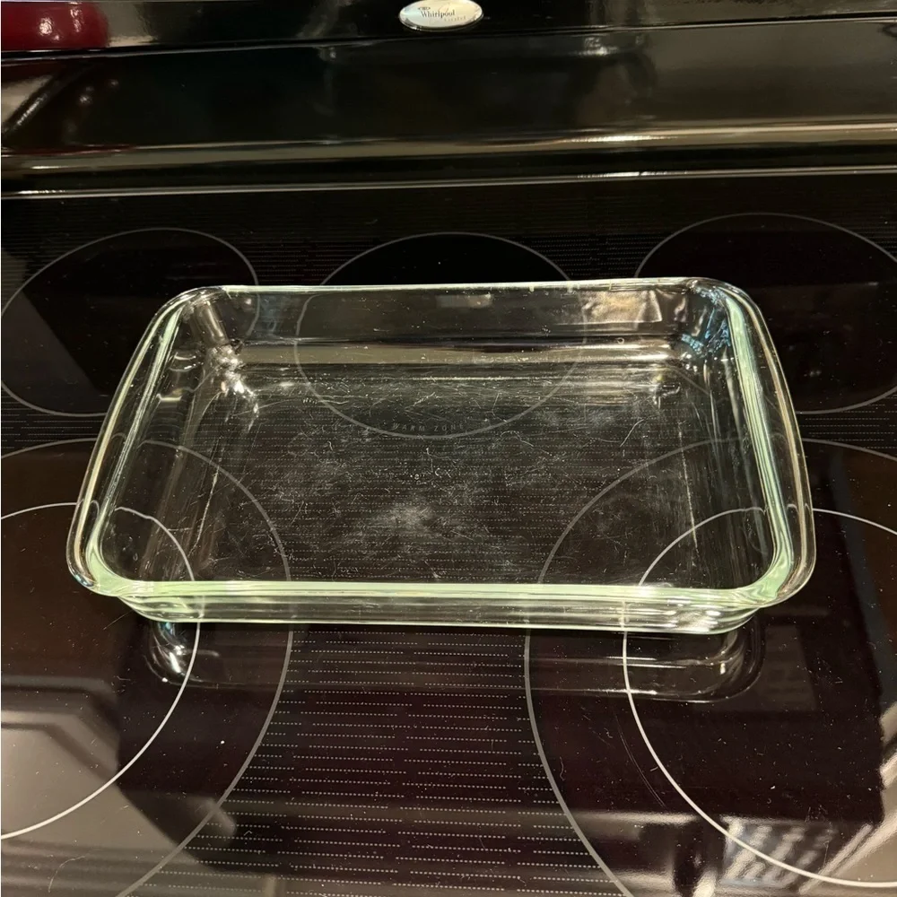 Pyrex/Corning~Baking Dish~Made in USA~Many Light Scratches from Years of Use~G2W